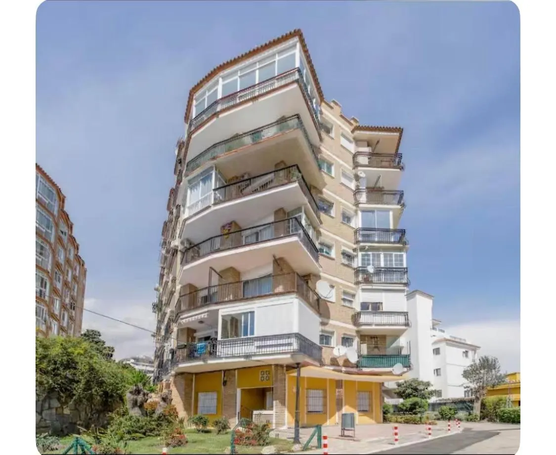 Studio With Views Next To Puerto Marina The Green Door Benalmádena