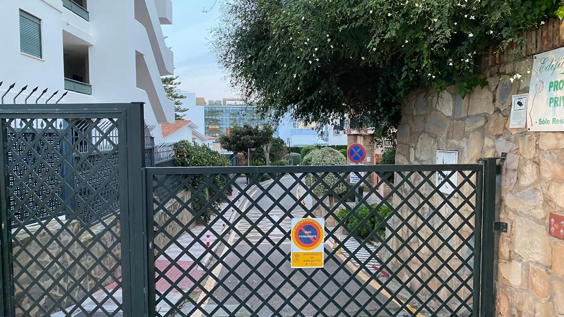 Studio With Views Next To Puerto Marina The Green Door Benalmádena Lägenhet