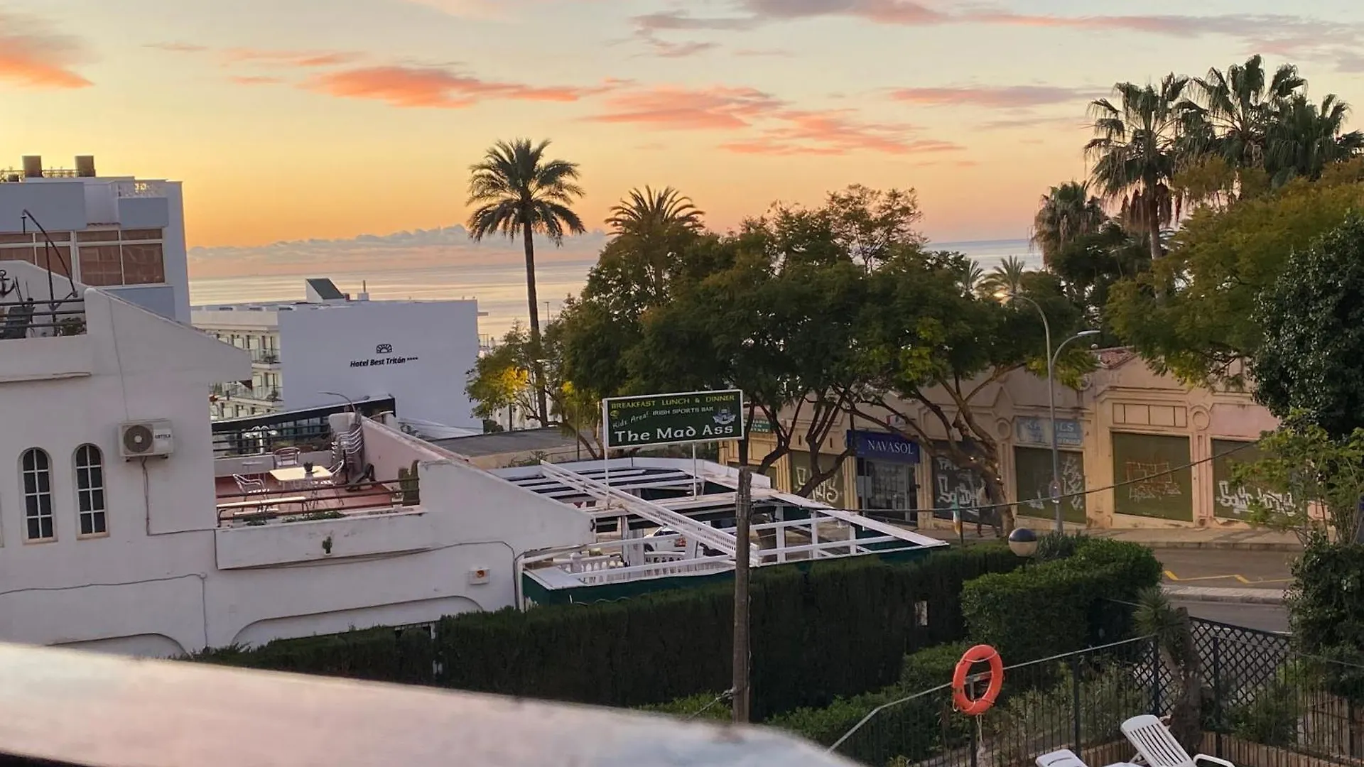 Lägenhet Studio With Views Next To Puerto Marina The Green Door Benalmádena