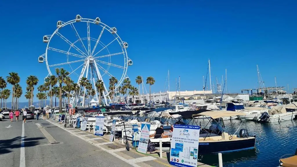 公寓 Studio With Views Next To Puerto Marina The Green Door 贝纳尔马德纳