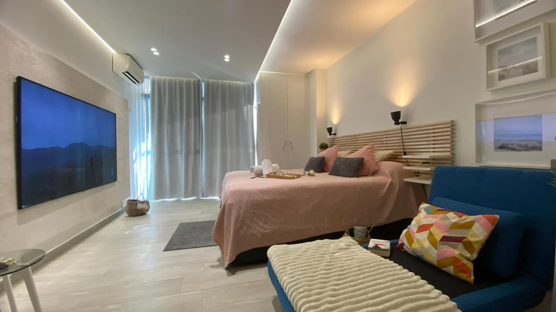 Studio With Views Next To Puerto Marina The Green Door 贝纳尔马德纳 0*,  西班牙