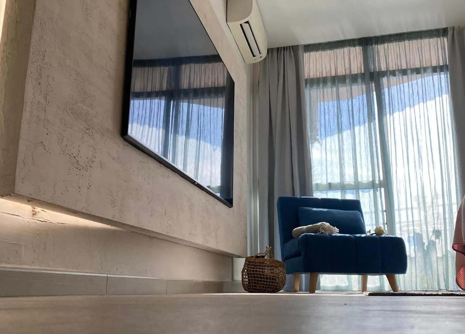 公寓 Studio With Views Next To Puerto Marina The Green Door 贝纳尔马德纳 西班牙